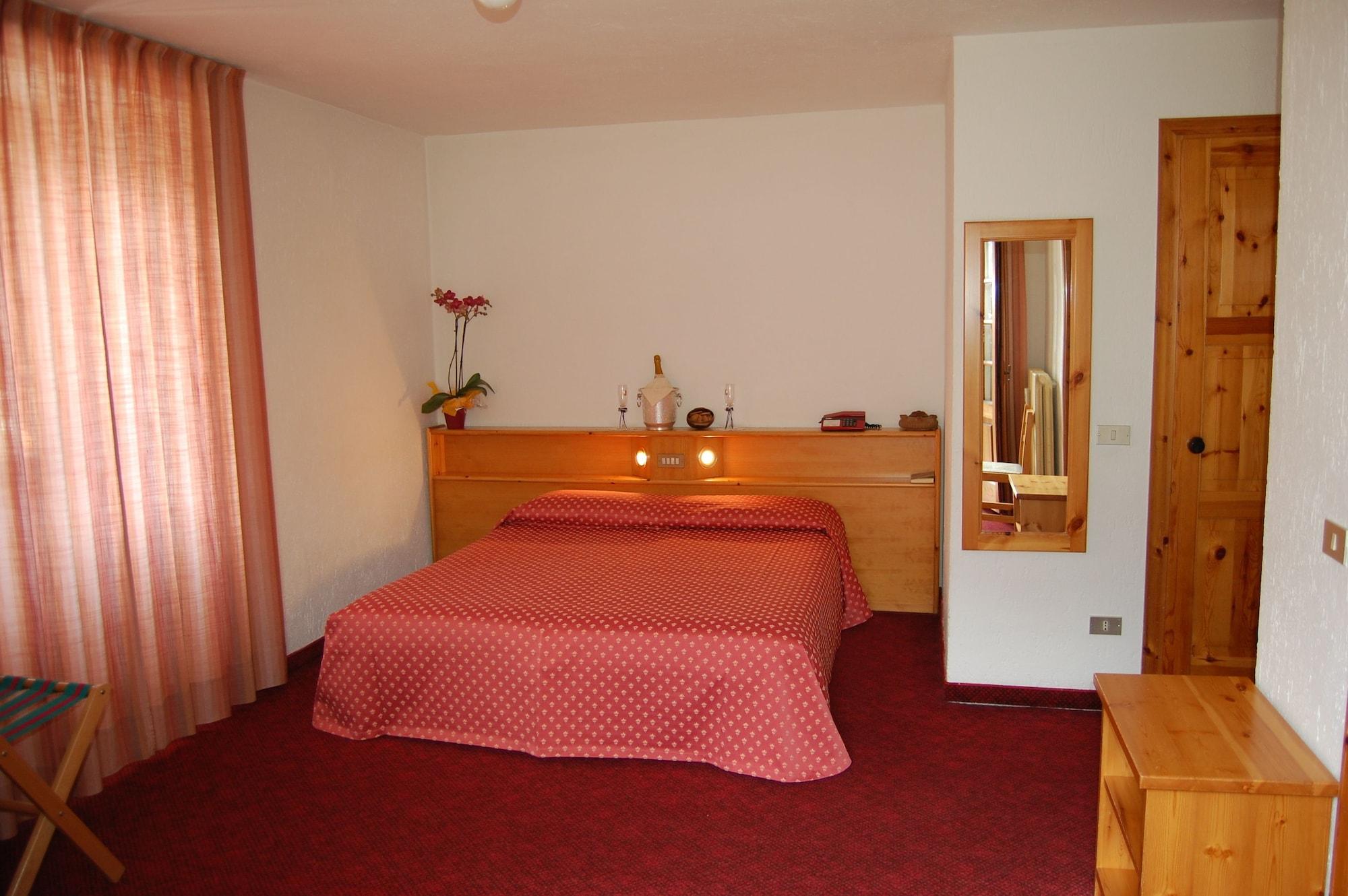 Hotel Des Glaciers Courmayeur Eksteriør bilde