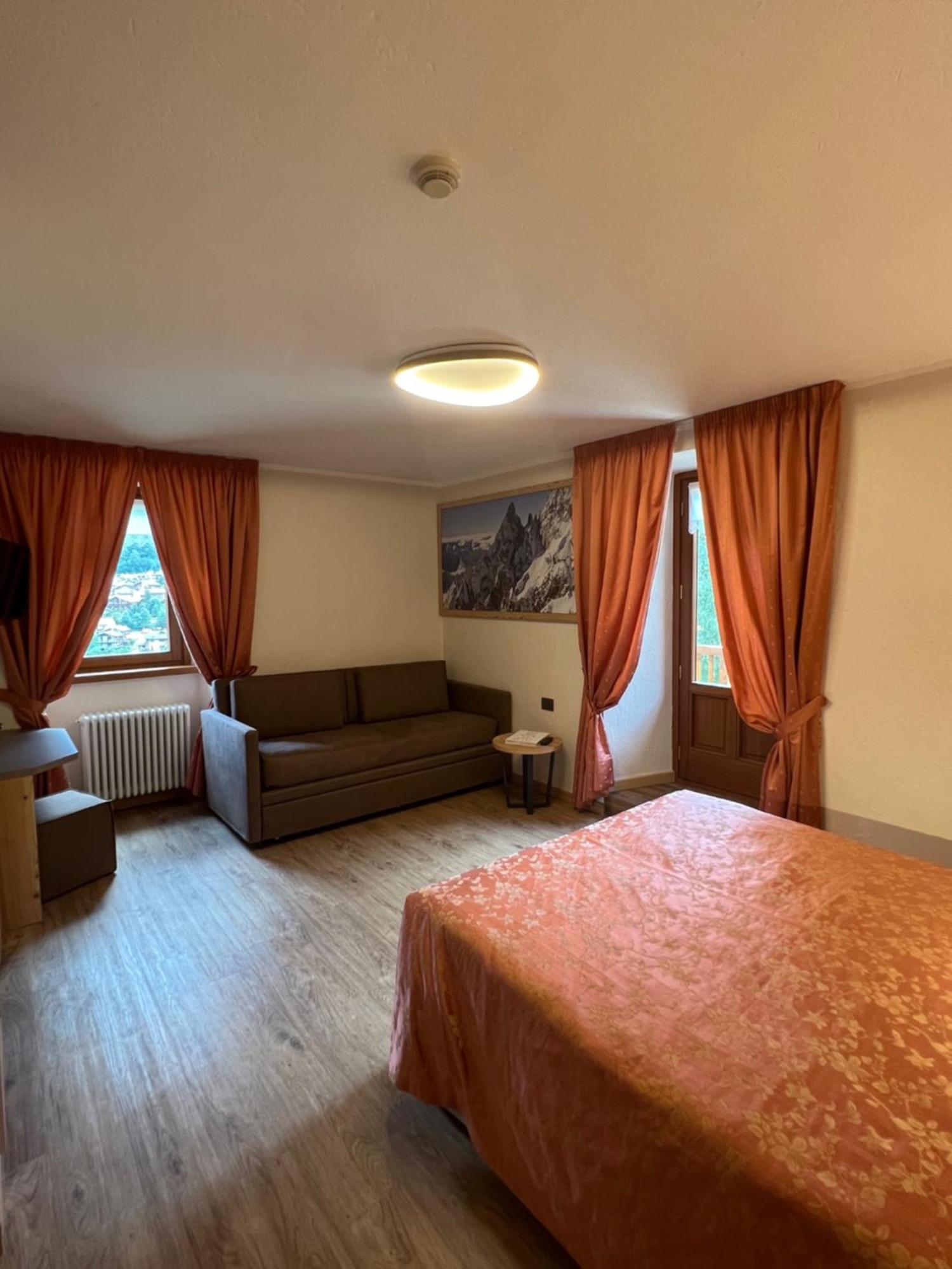 Hotel Des Glaciers Courmayeur Eksteriør bilde