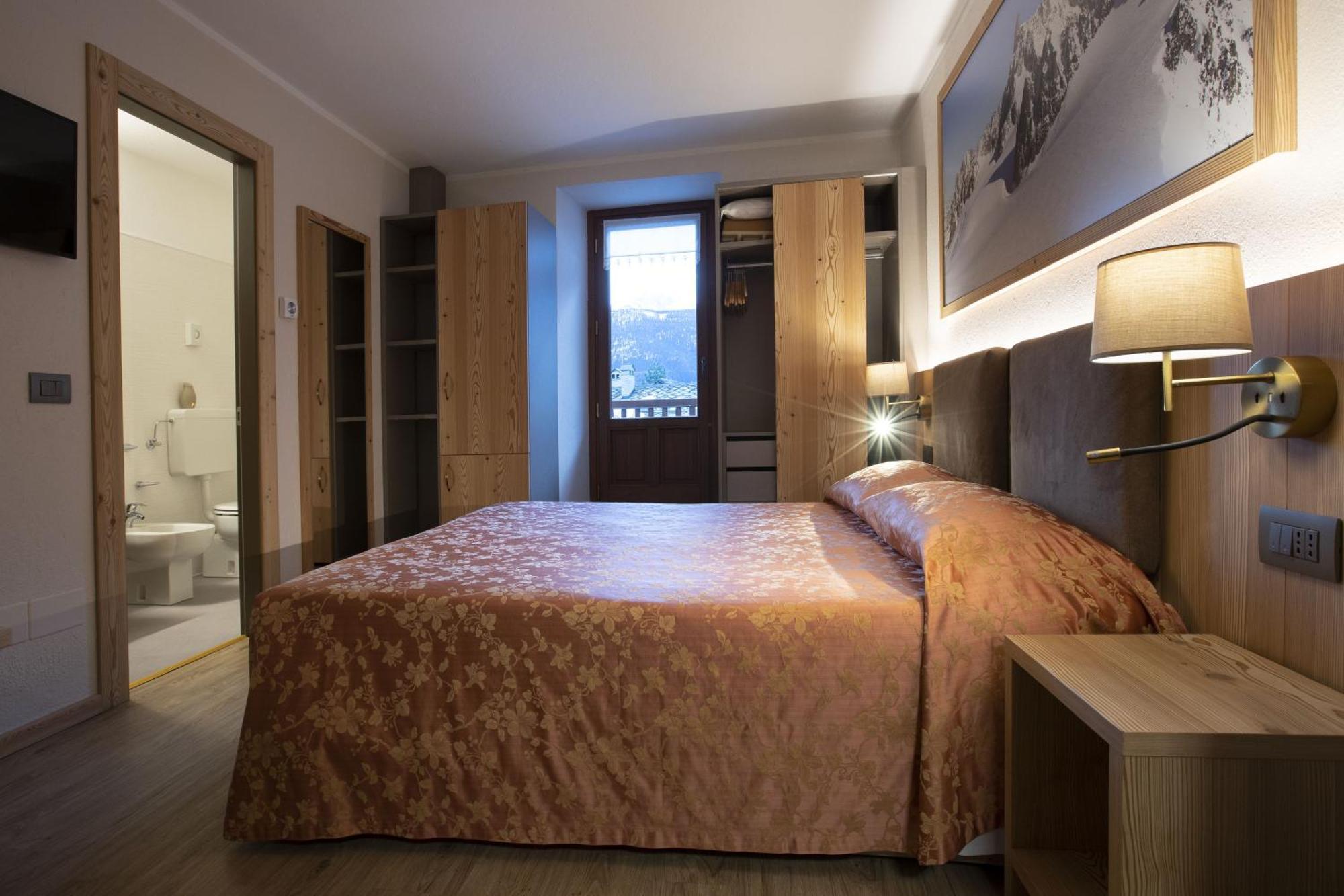 Hotel Des Glaciers Courmayeur Eksteriør bilde