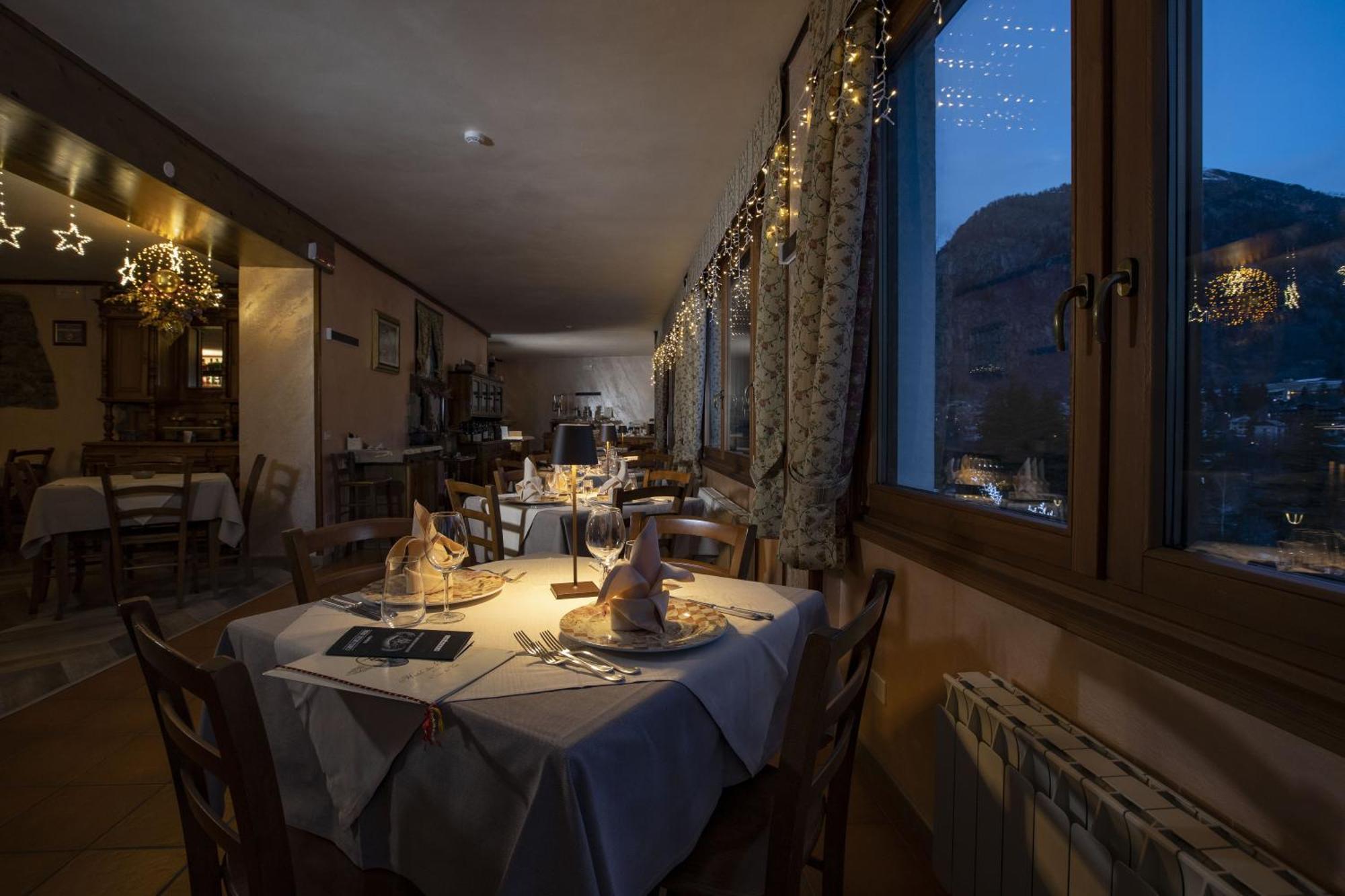 Hotel Des Glaciers Courmayeur Eksteriør bilde