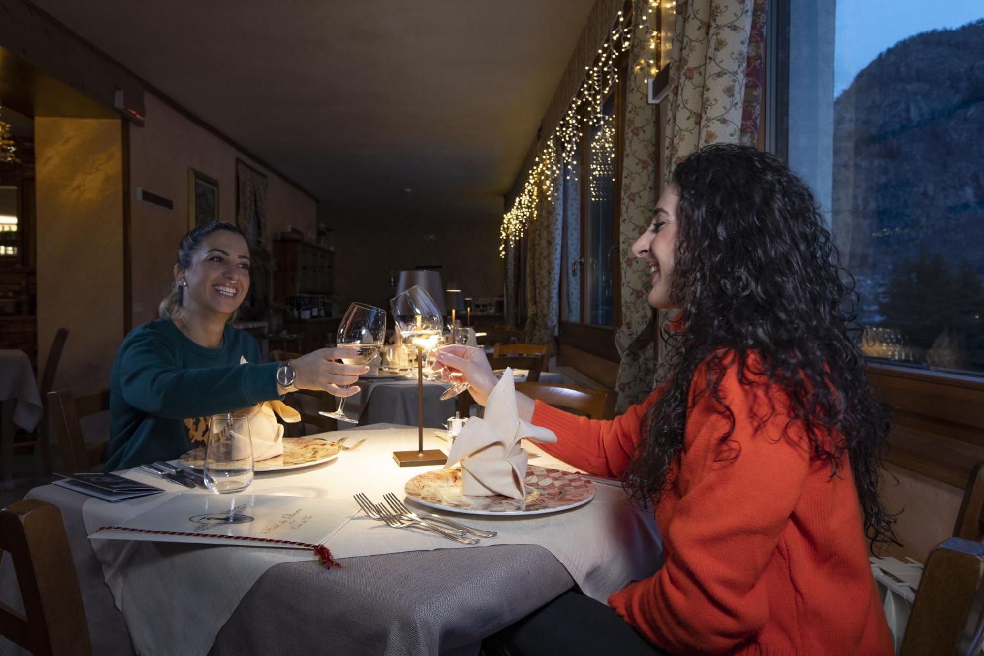 Hotel Des Glaciers Courmayeur Eksteriør bilde