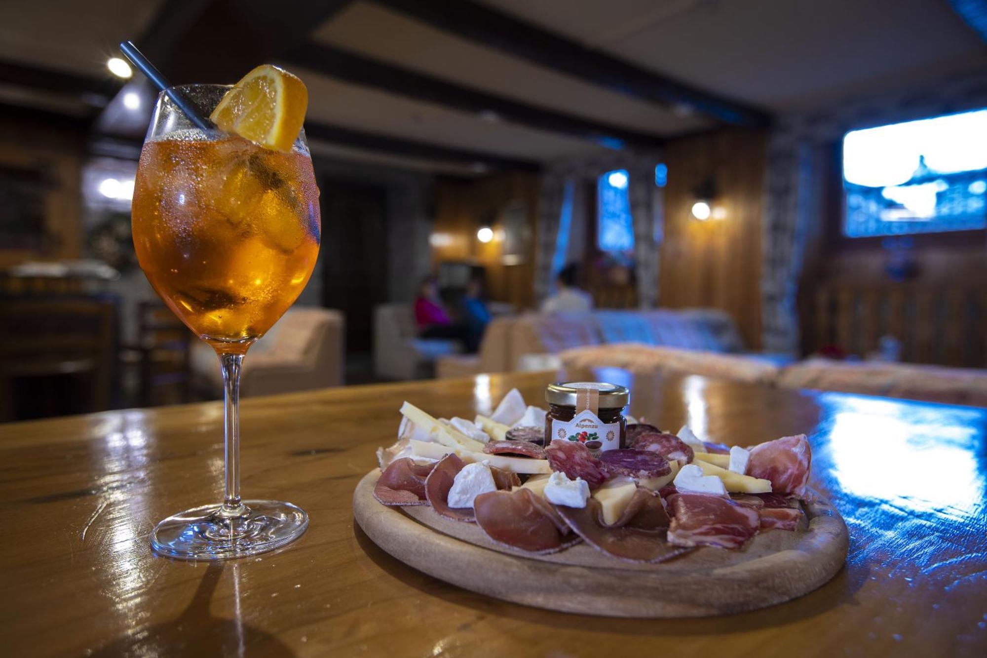 Hotel Des Glaciers Courmayeur Eksteriør bilde